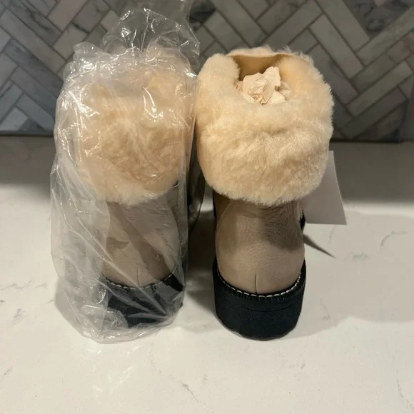 - J Crew Shearling lace up boot - 7- NWOB - Picture 3 of 4